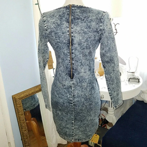 Aphrodite Denim Dress • Sexy Plunge Neckline • Stonewashed • Size Medium - Picture 2 of 4